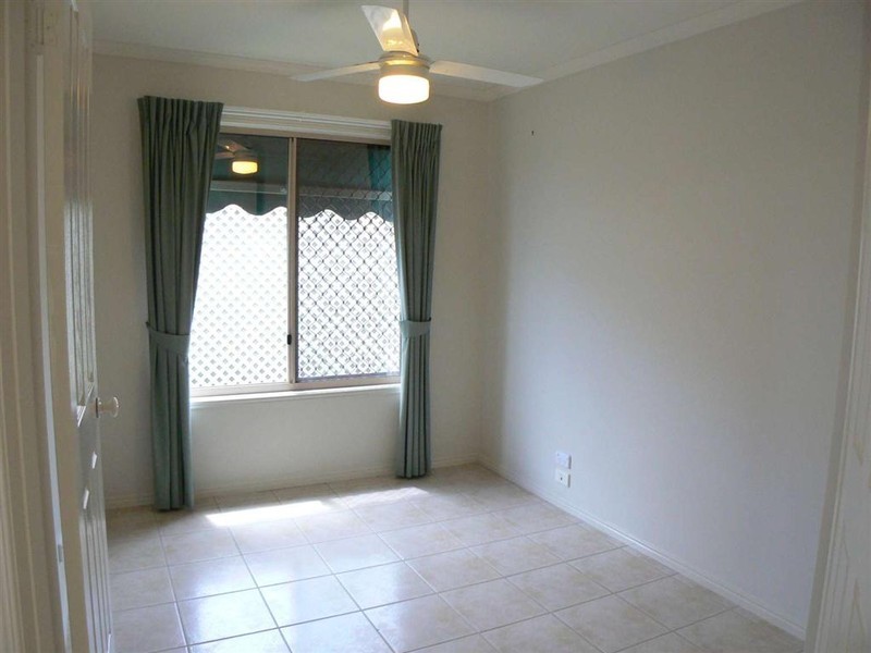 296/7 Bay Dr (Golden Shores), Pialba QLD 4655