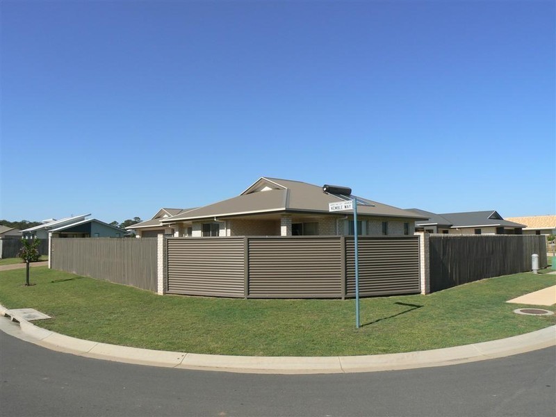 1 Kemble Wy, Urraween QLD 4655