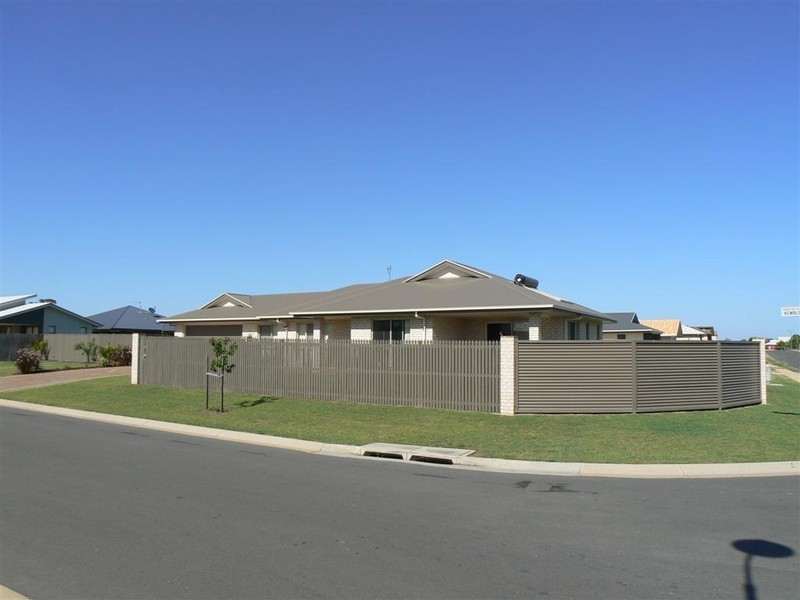 1 Kemble Wy, Urraween QLD 4655