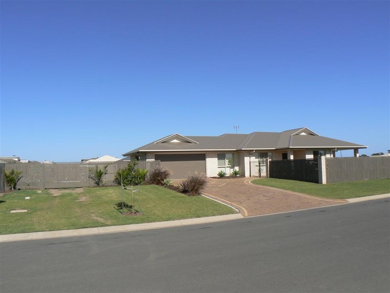 1 Kemble Wy, Urraween QLD 4655