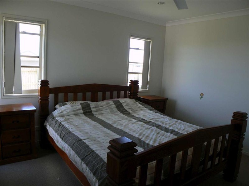 1 Kemble Wy, Urraween QLD 4655