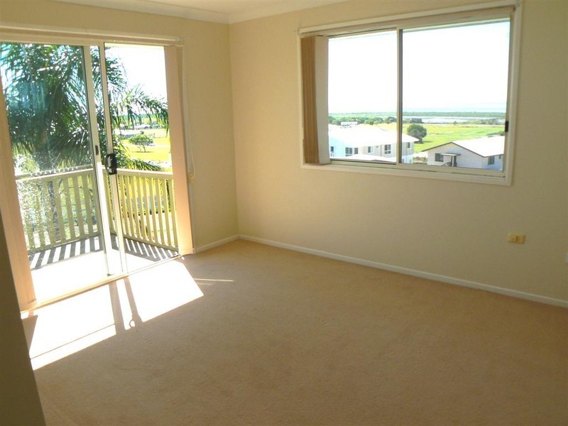 219 Cove Boulevard, River Heads QLD 4655