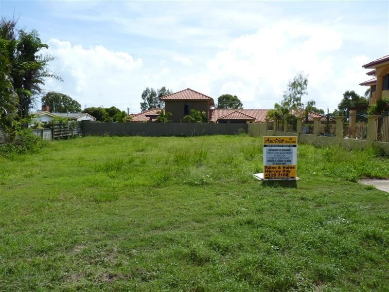 166B Long St, Pialba QLD 4655