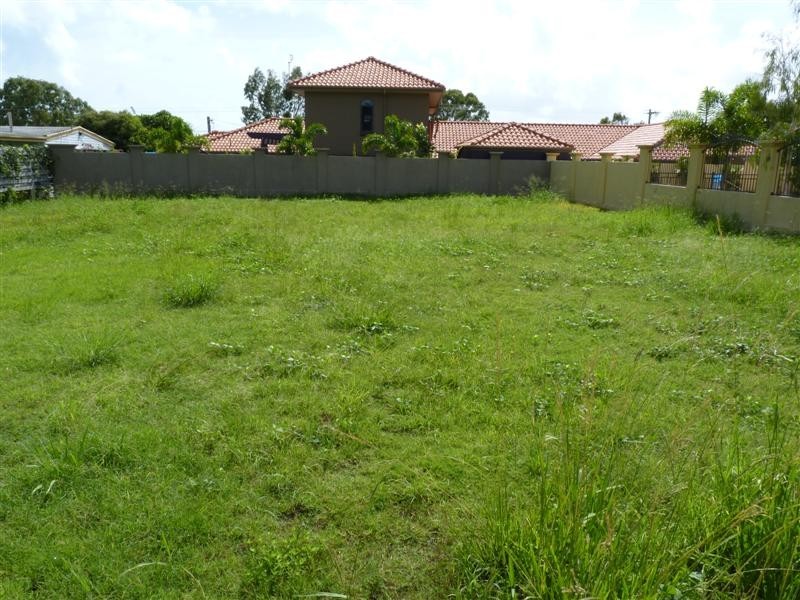 166B Long St, Pialba QLD 4655