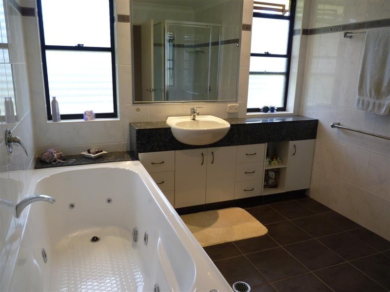 62 Vine Forest Dr, Dundowran Beach QLD 4655