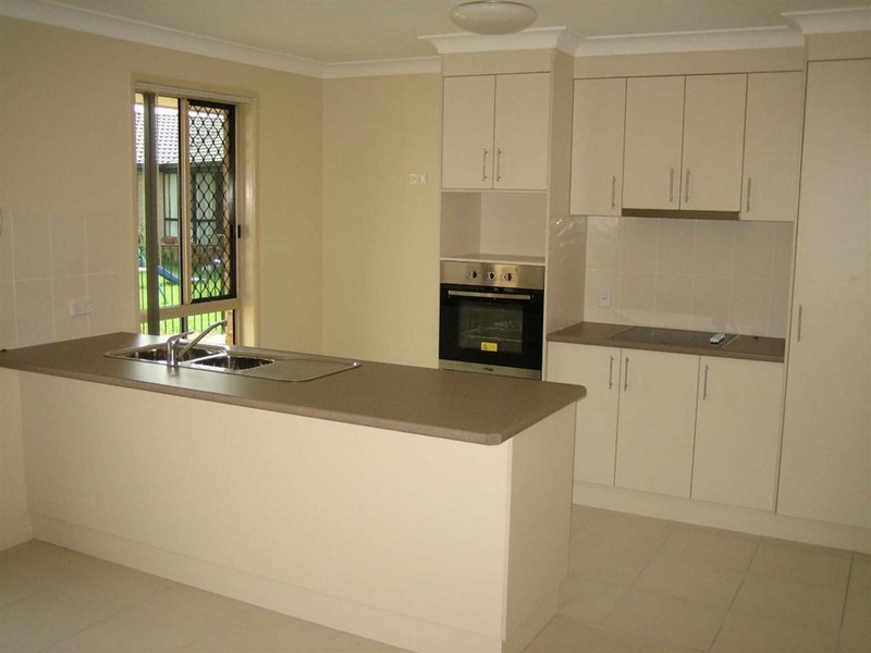 1/14 Fulmar Ct, Burrum Heads QLD 4659