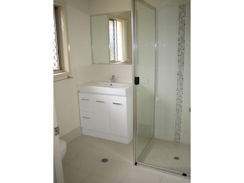 1/14 Fulmar Ct, Burrum Heads QLD 4659