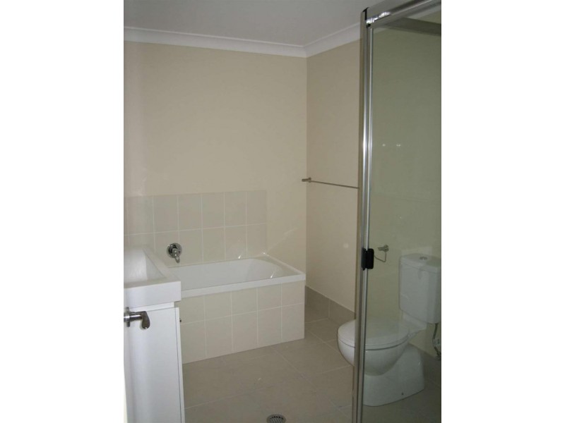 1/14 Fulmar Ct, Burrum Heads QLD 4659