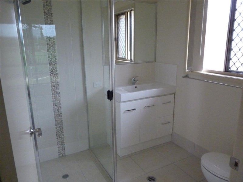 1/14 Fulmar Ct, Burrum Heads QLD 4659