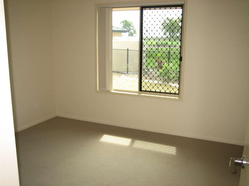 1/14 Fulmar Ct, Burrum Heads QLD 4659