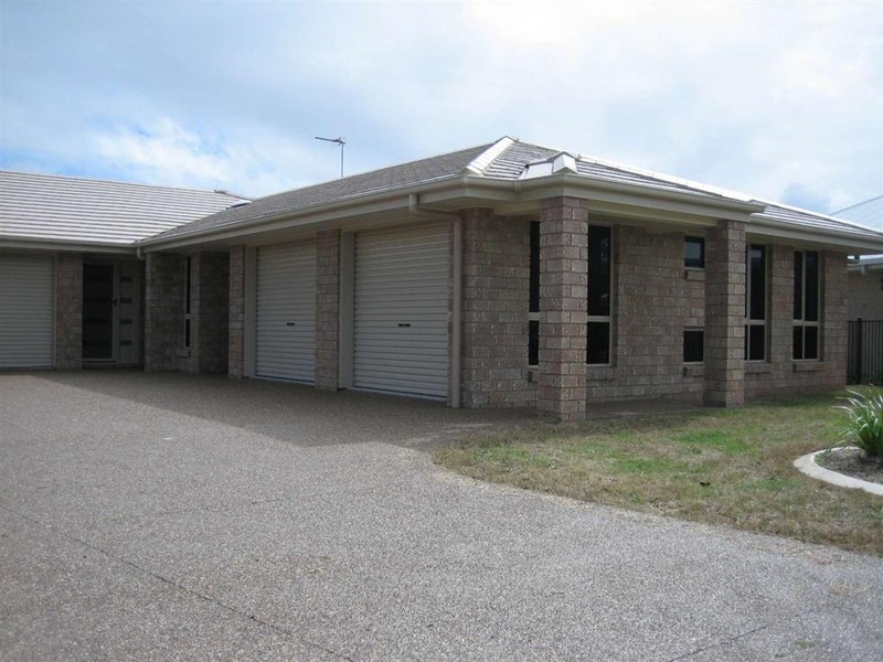 1/14 Fulmar Ct, Burrum Heads QLD 4659