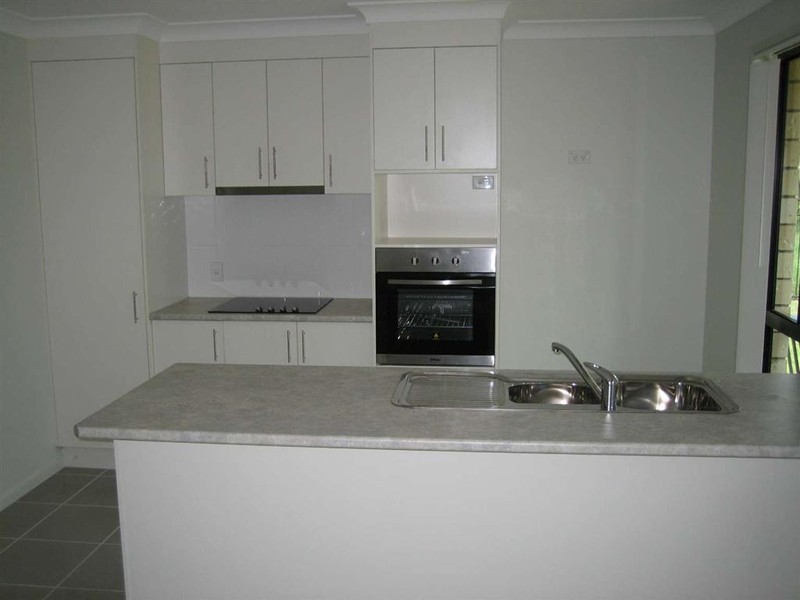 12 Fulmar Ct, Burrum Heads QLD 4659