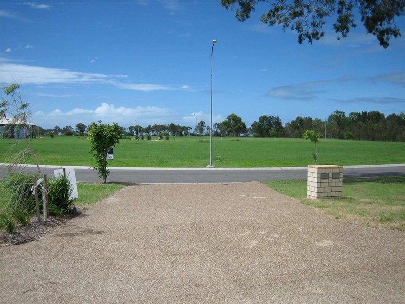 12 Fulmar Ct, Burrum Heads QLD 4659