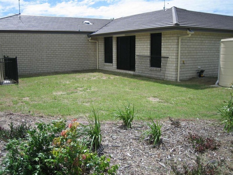 12 Fulmar Ct, Burrum Heads QLD 4659