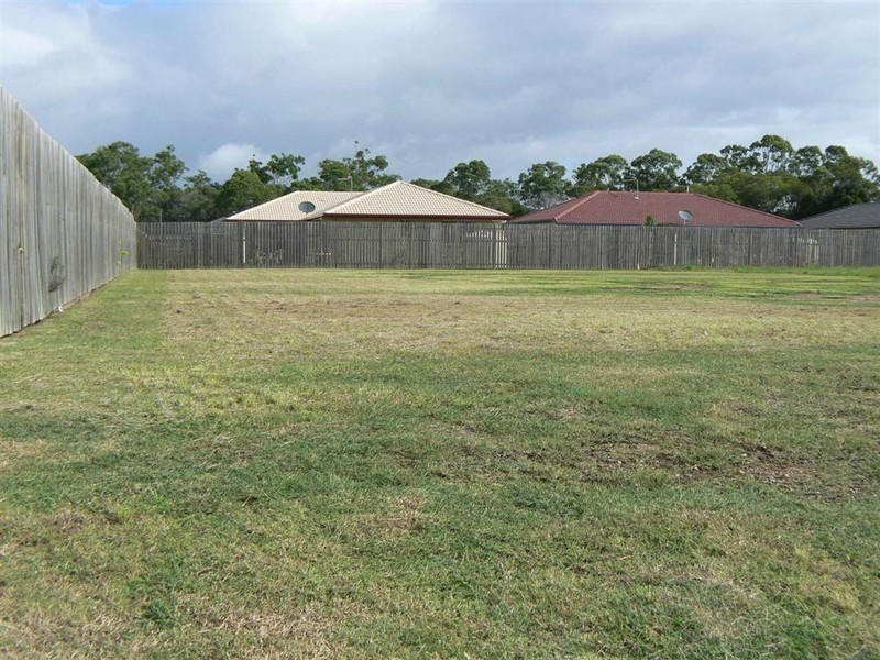 8 Red Gum Ct, Urraween QLD 4655