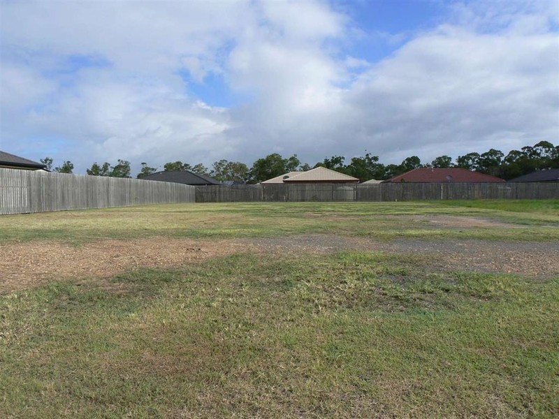 8 Red Gum Ct, Urraween QLD 4655