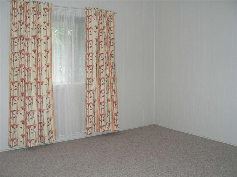 23 Mary St, Scarness QLD 4655