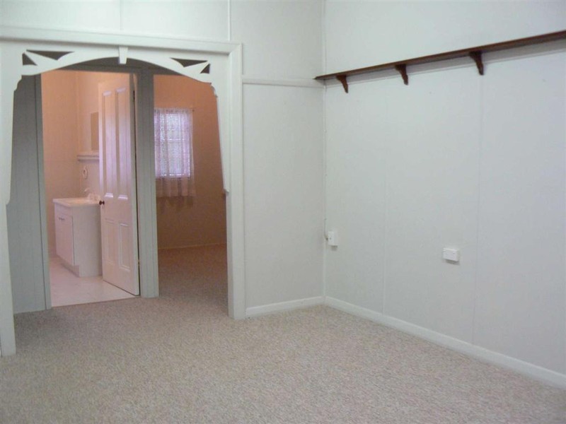 23 Mary St, Scarness QLD 4655