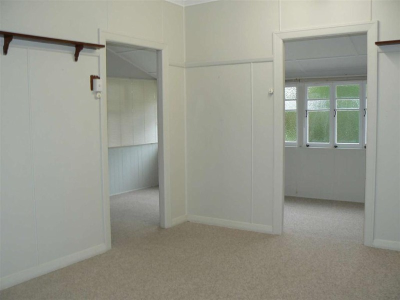 23 Mary St, Scarness QLD 4655
