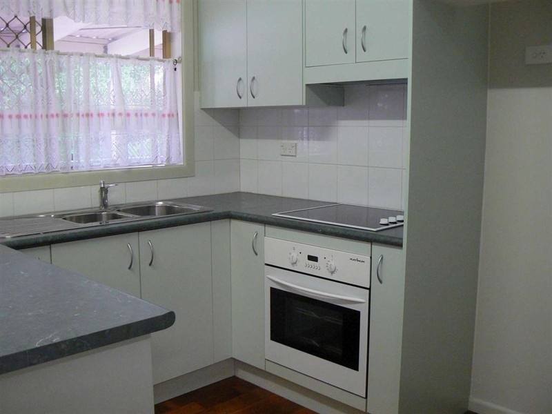 23 Mary St, Scarness QLD 4655