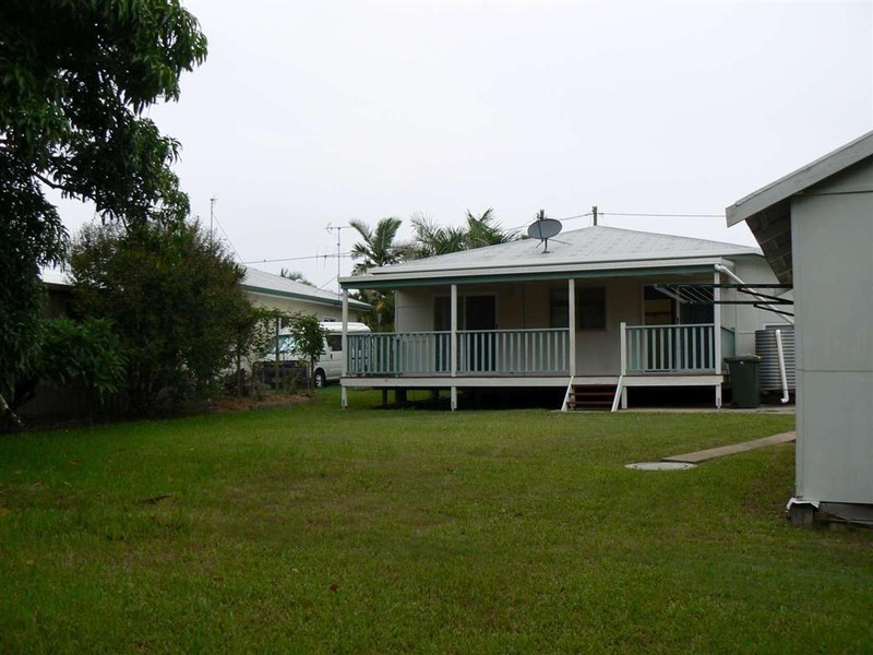 23 Mary St, Scarness QLD 4655