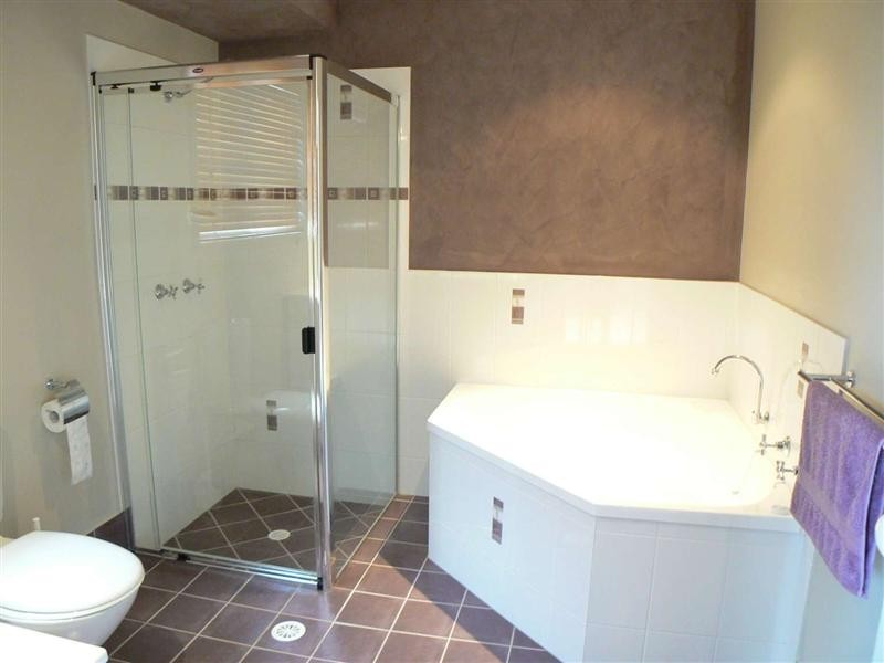 2 Bayley Court, Urraween QLD 4655