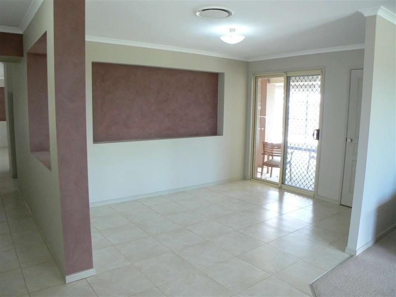 2 Bayley Court, Urraween QLD 4655