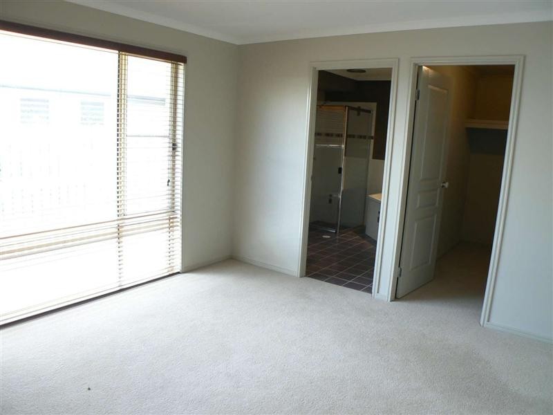 2 Bayley Court, Urraween QLD 4655