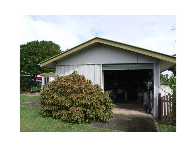 69 Winchelsea St, Pialba QLD 4655
