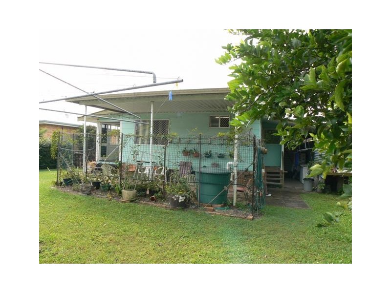 69 Winchelsea St, Pialba QLD 4655