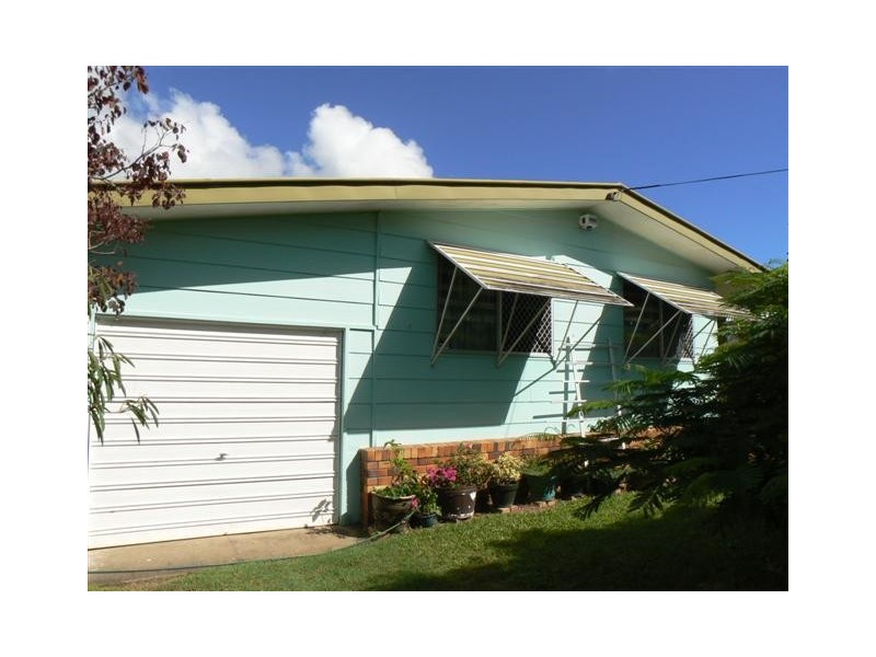 69 Winchelsea St, Pialba QLD 4655