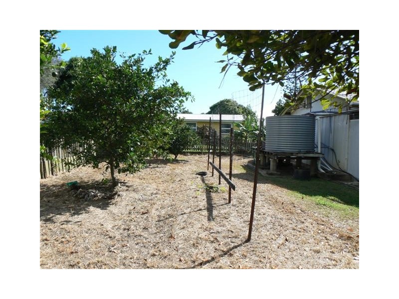 69 Winchelsea St, Pialba QLD 4655