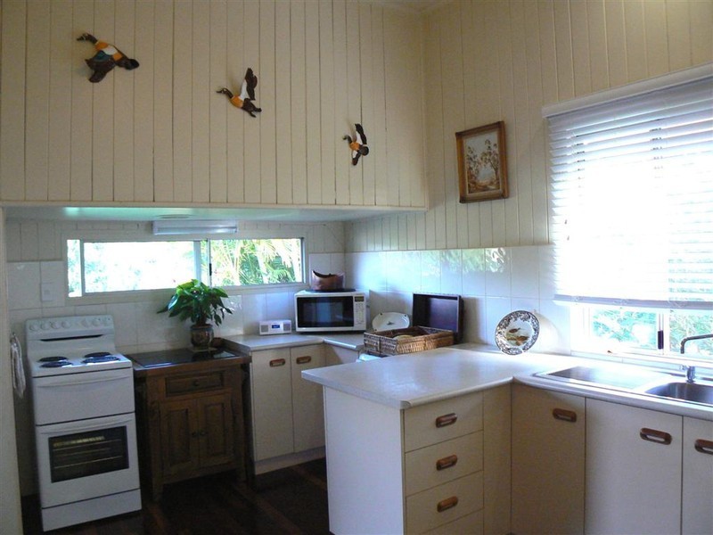 20  Beach Rd, Pialba QLD 4655