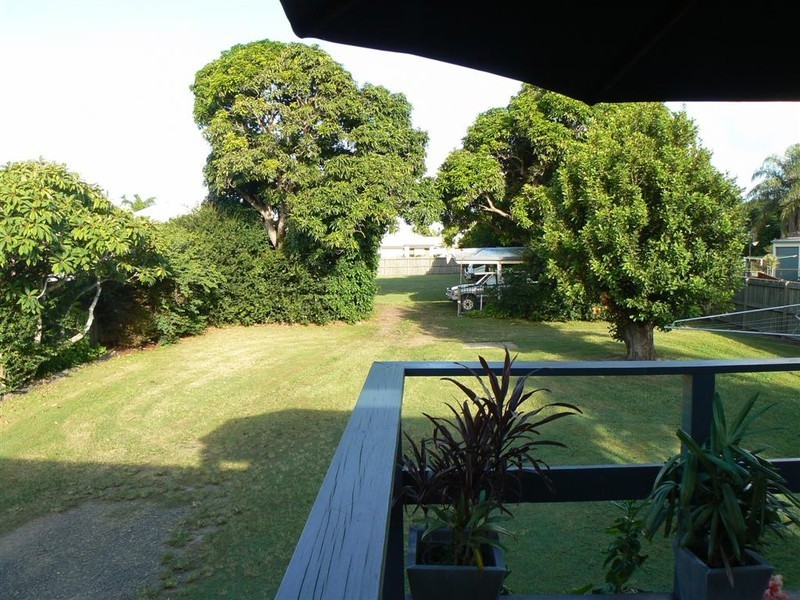 20  Beach Rd, Pialba QLD 4655