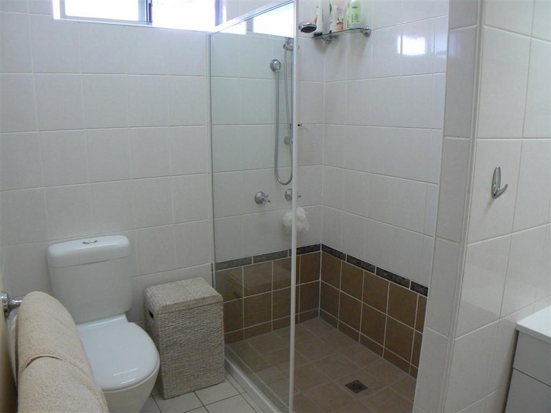 20  Beach Rd, Pialba QLD 4655