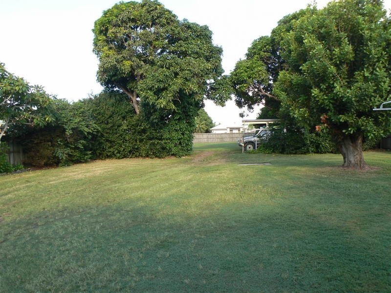 20  Beach Rd, Pialba QLD 4655