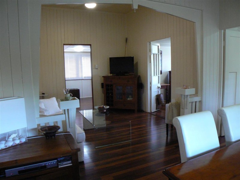 20  Beach Rd, Pialba QLD 4655