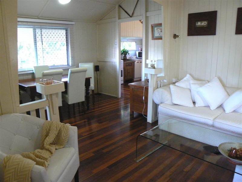 20  Beach Rd, Pialba QLD 4655