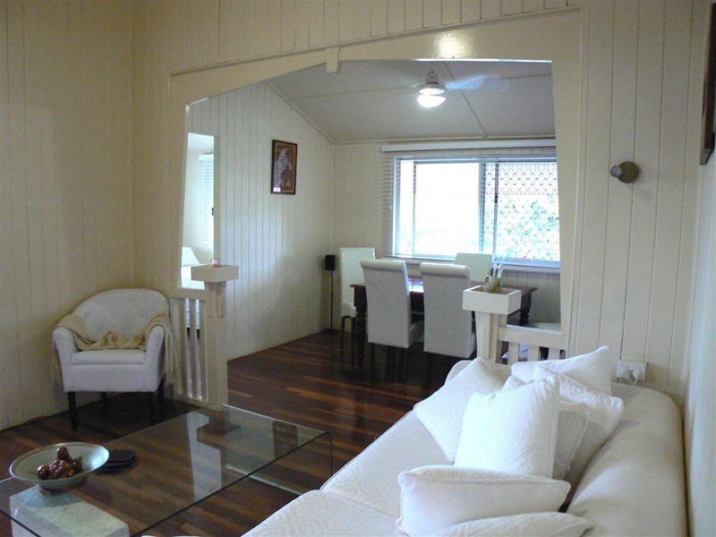 20  Beach Rd, Pialba QLD 4655