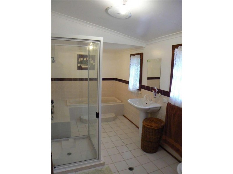 5  Jackson St, Pialba QLD 4655