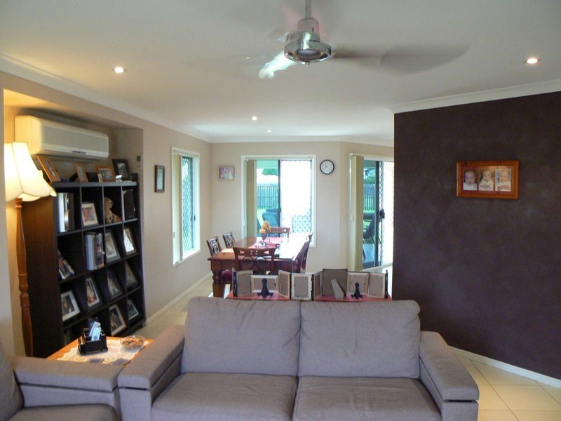 9 Dundee Dr, Kawungan QLD 4655