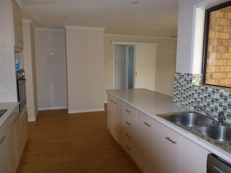 40 Limpus St, Urangan QLD 4655