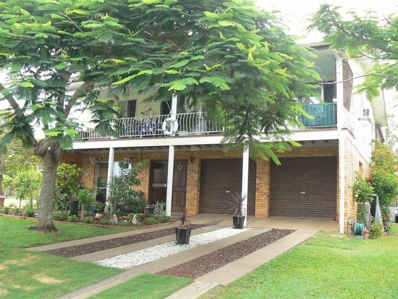 26 Esplanade, Point Vernon QLD 4655