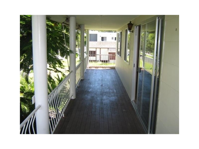 26 Esplanade, Point Vernon QLD 4655