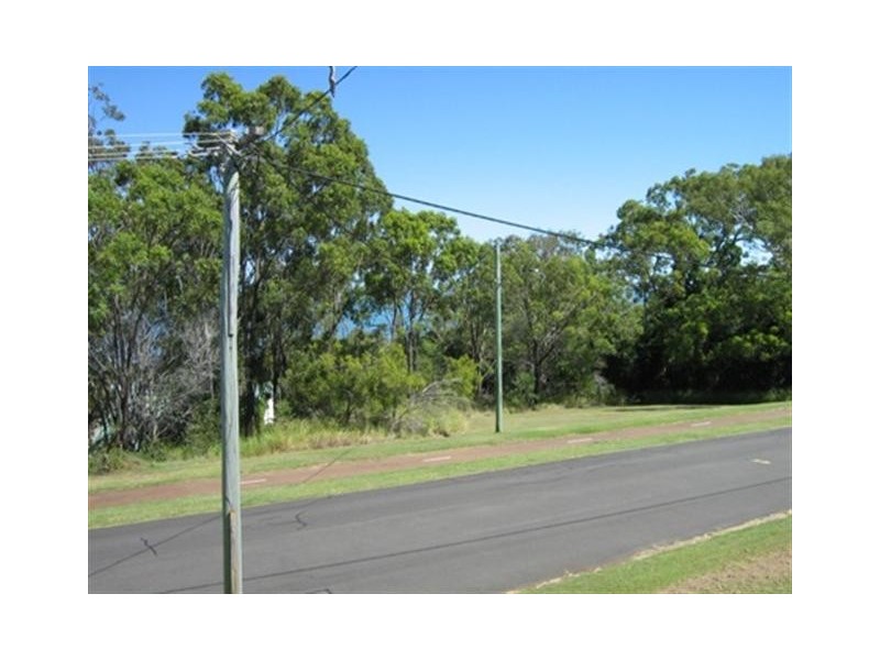 26 Esplanade, Point Vernon QLD 4655