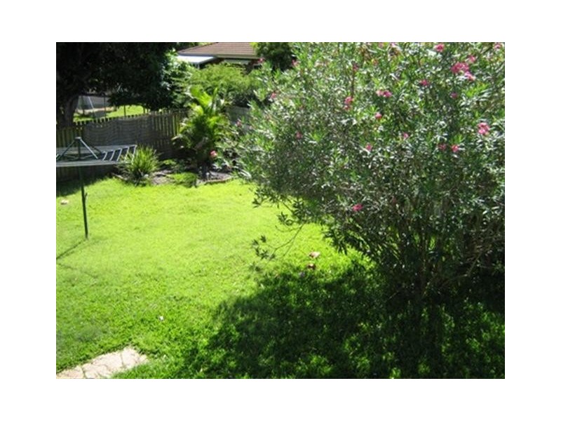 26 Esplanade, Point Vernon QLD 4655