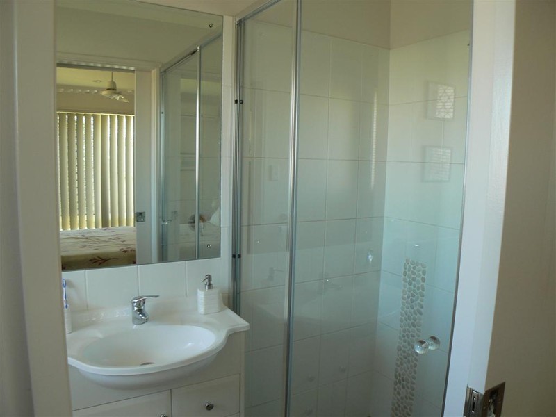 Unit 2/78 Pembridge Cct, Urraween QLD 4655