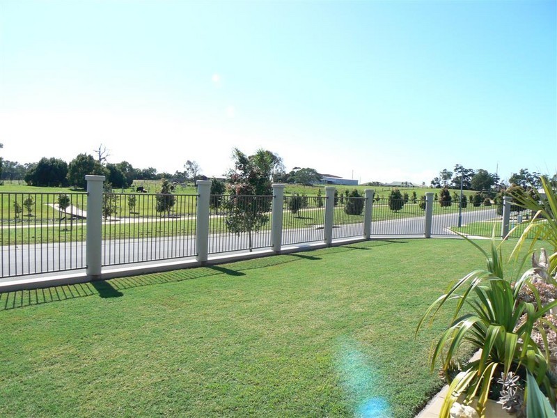 6 Bayley Court, Urraween QLD 4655