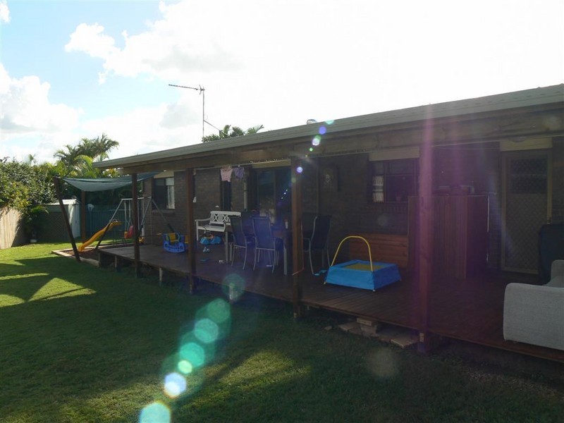 35 Old Maryborough Rd, Pialba QLD 4655