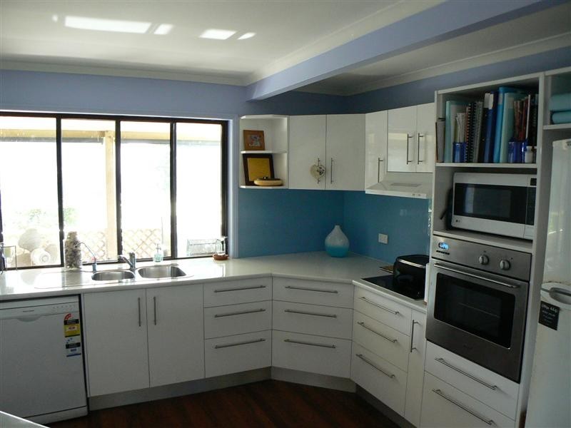 4 Balmoral Court, Urraween QLD 4655